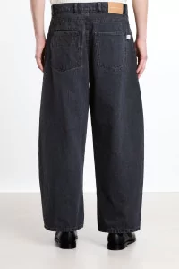 A Kind of Guise Duma Pleated Denim Jeans – Grey Denim | Centre Commercial